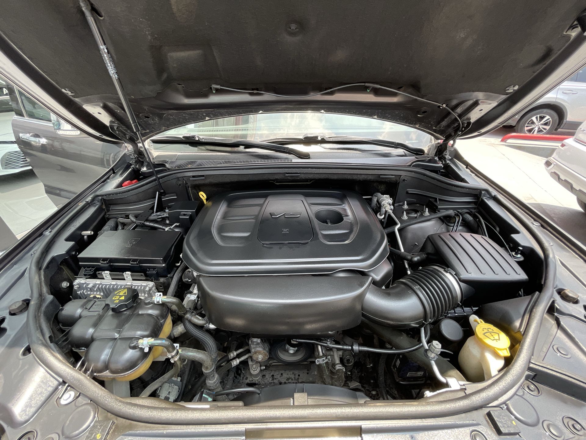 2021 Jeep GRAND CHEROKEE LIMITED LUJO V6