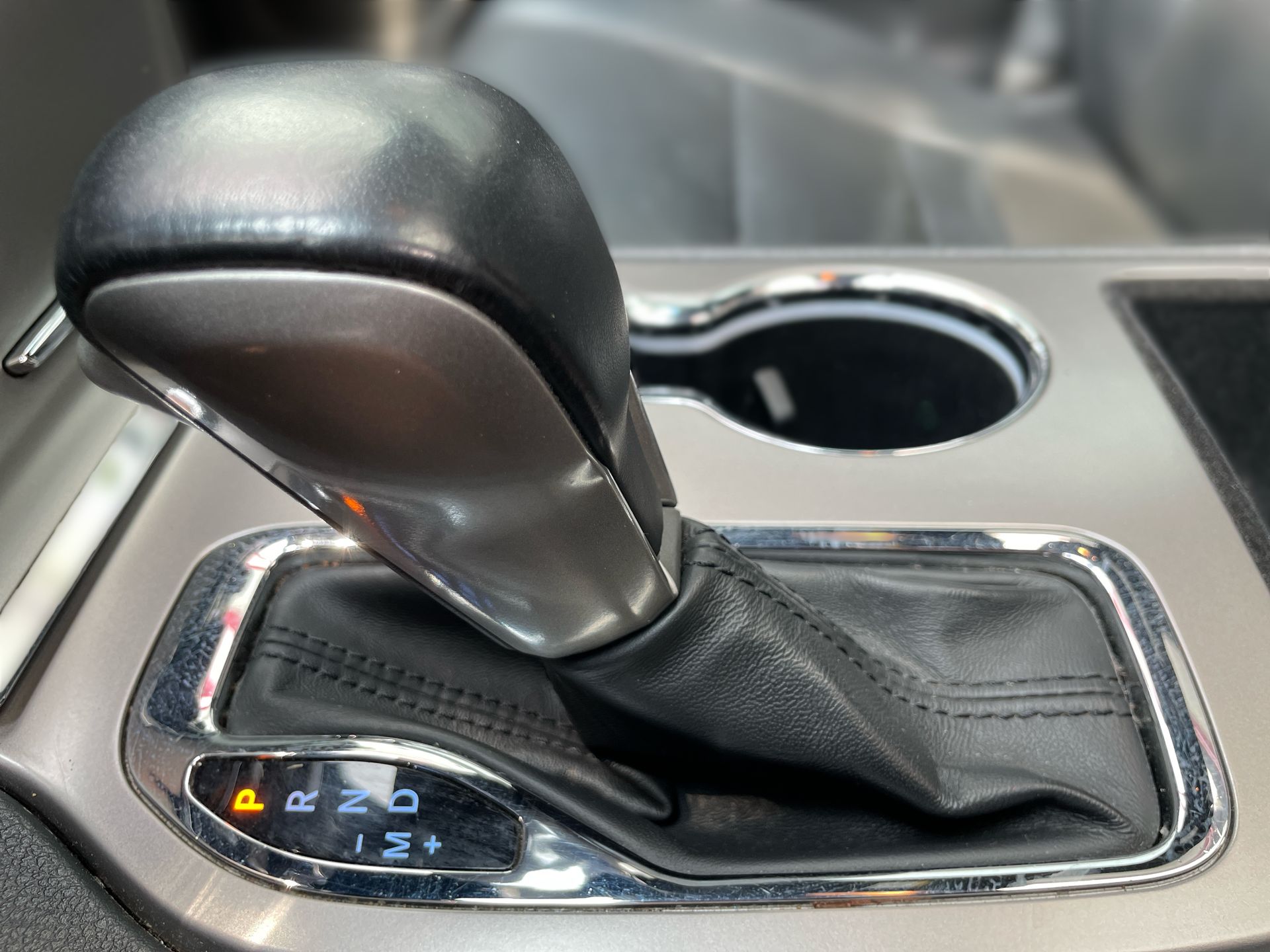 2021 Jeep GRAND CHEROKEE LIMITED LUJO V6