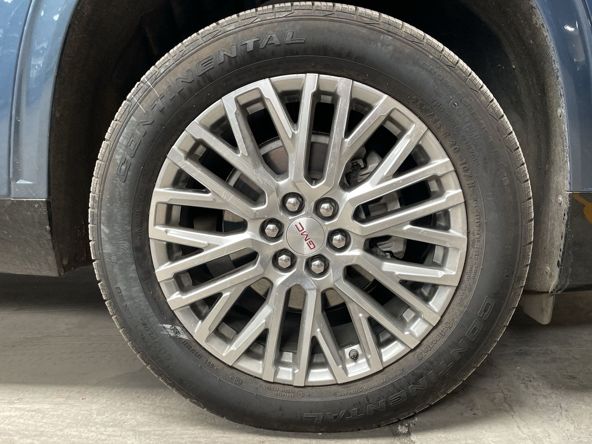 2024 GMC ACADIA DENALI G