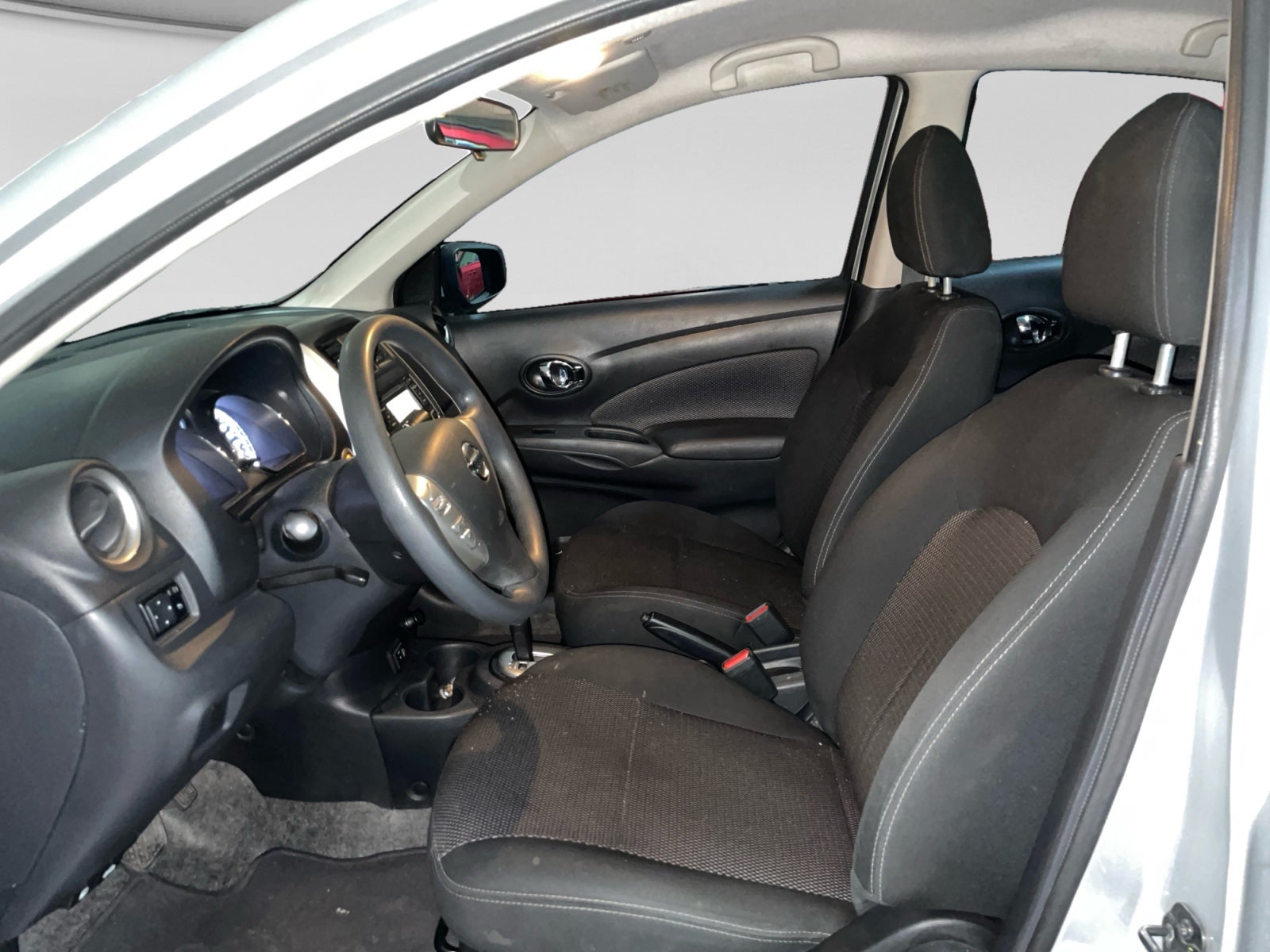 2019 Nissan VERSA ADVANCE AT AC