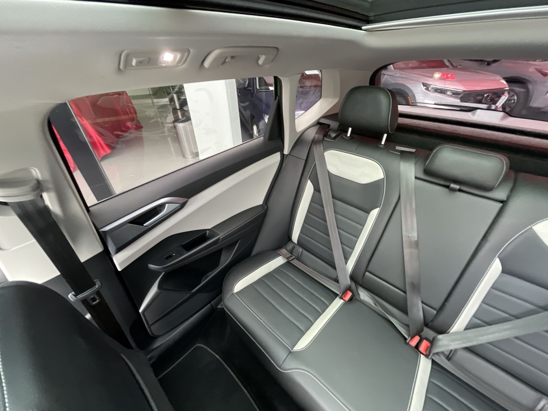 2025 Volkswagen TAOS HIGHLINE