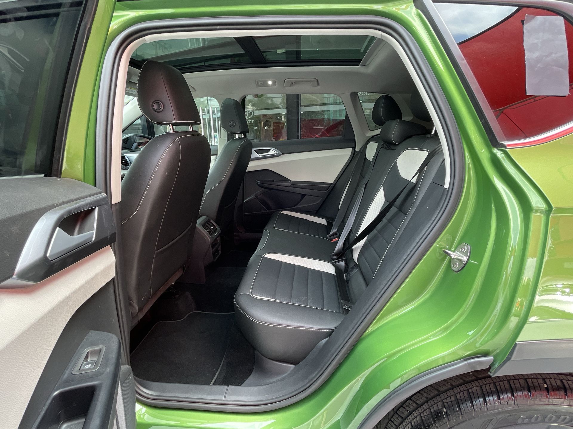 2025 Volkswagen TAOS HIGHLINE