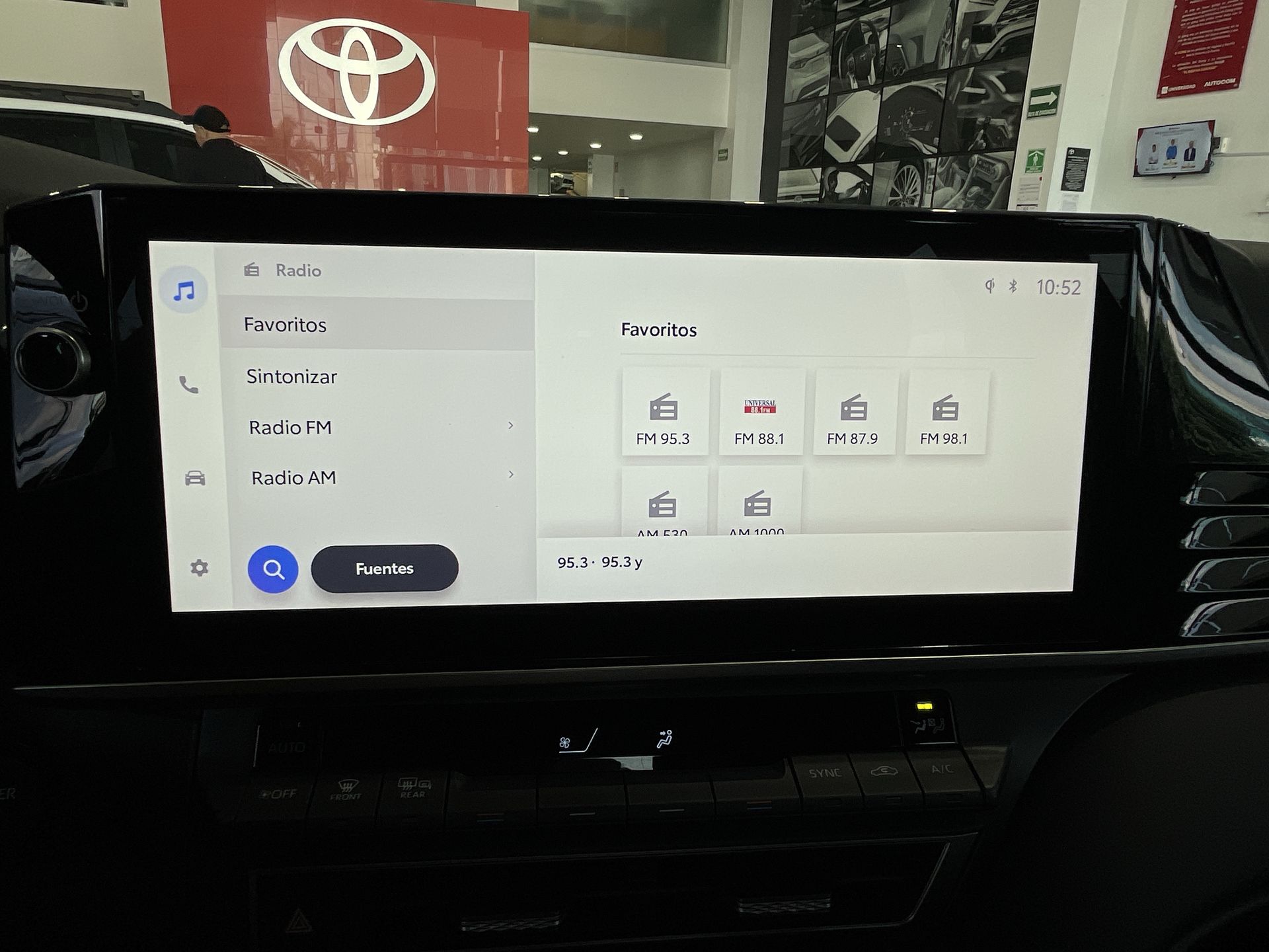 2025 Toyota CAMRY XSE BI-TONE HEV