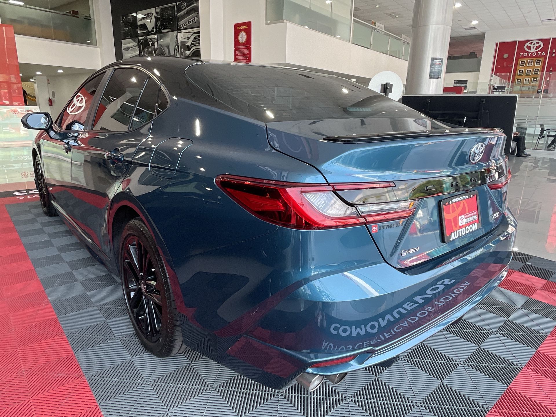 2025 Toyota CAMRY XSE BI-TONE HEV