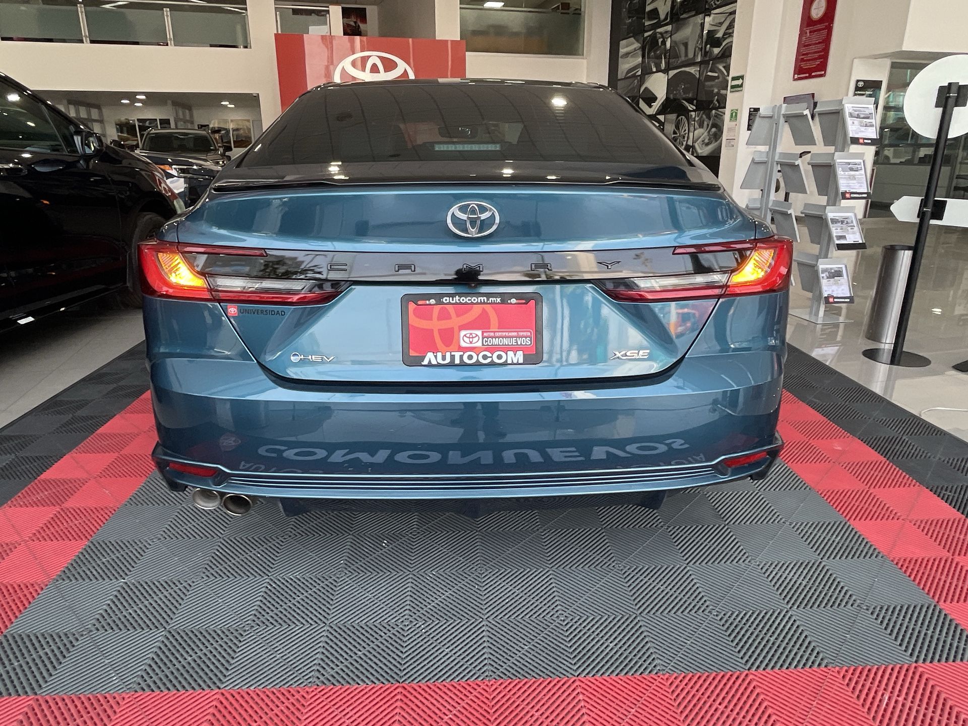 2025 Toyota CAMRY XSE BI-TONE HEV