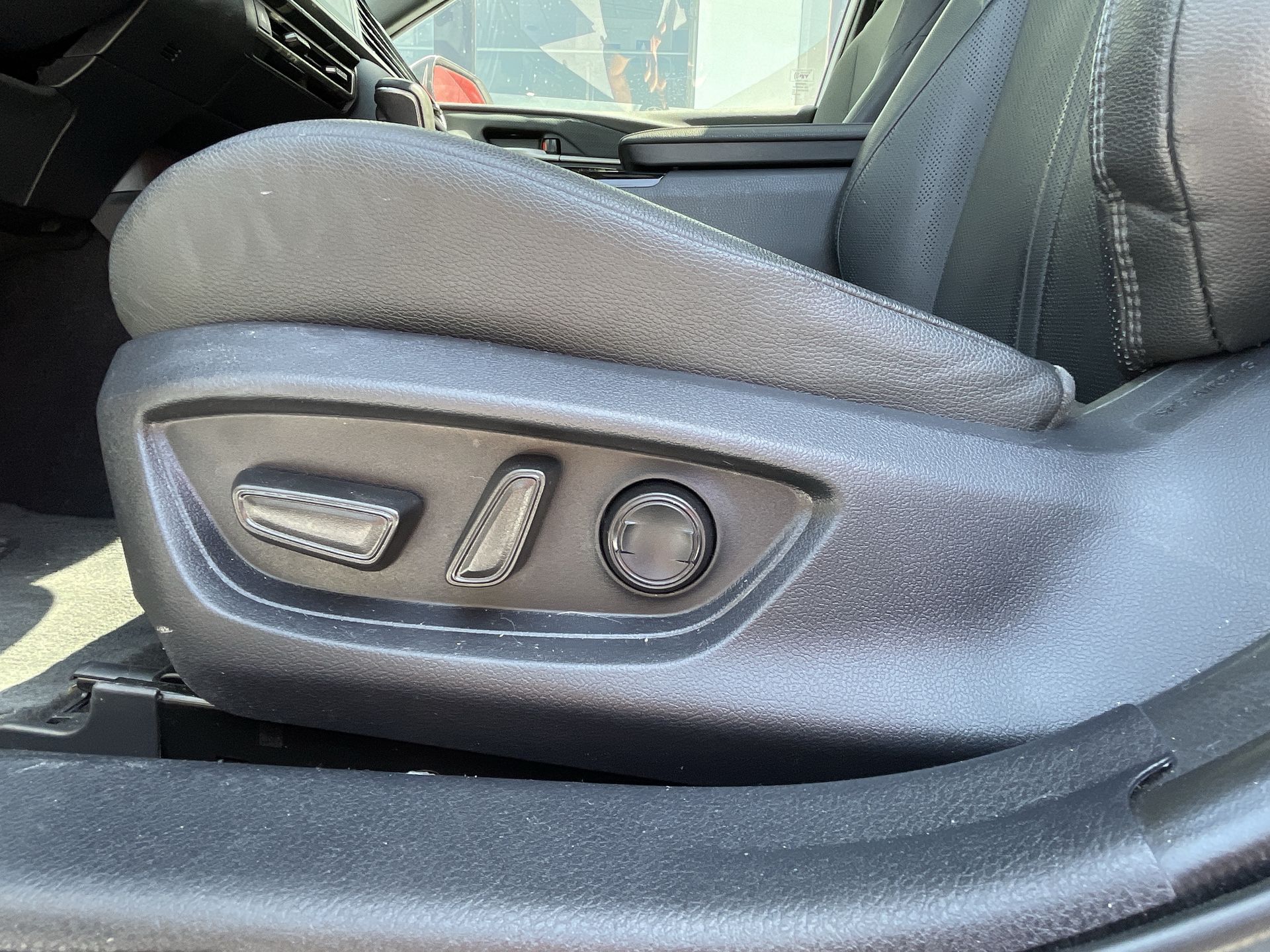 2025 Toyota CAMRY XSE HEV