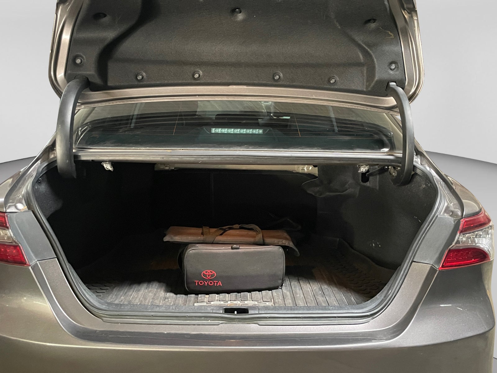 2022 Toyota CAMRY XLE HV