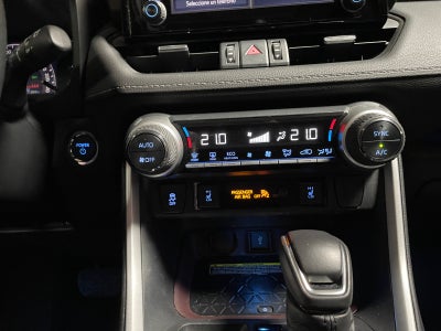 2021 Toyota IMPALA LIMITED HV