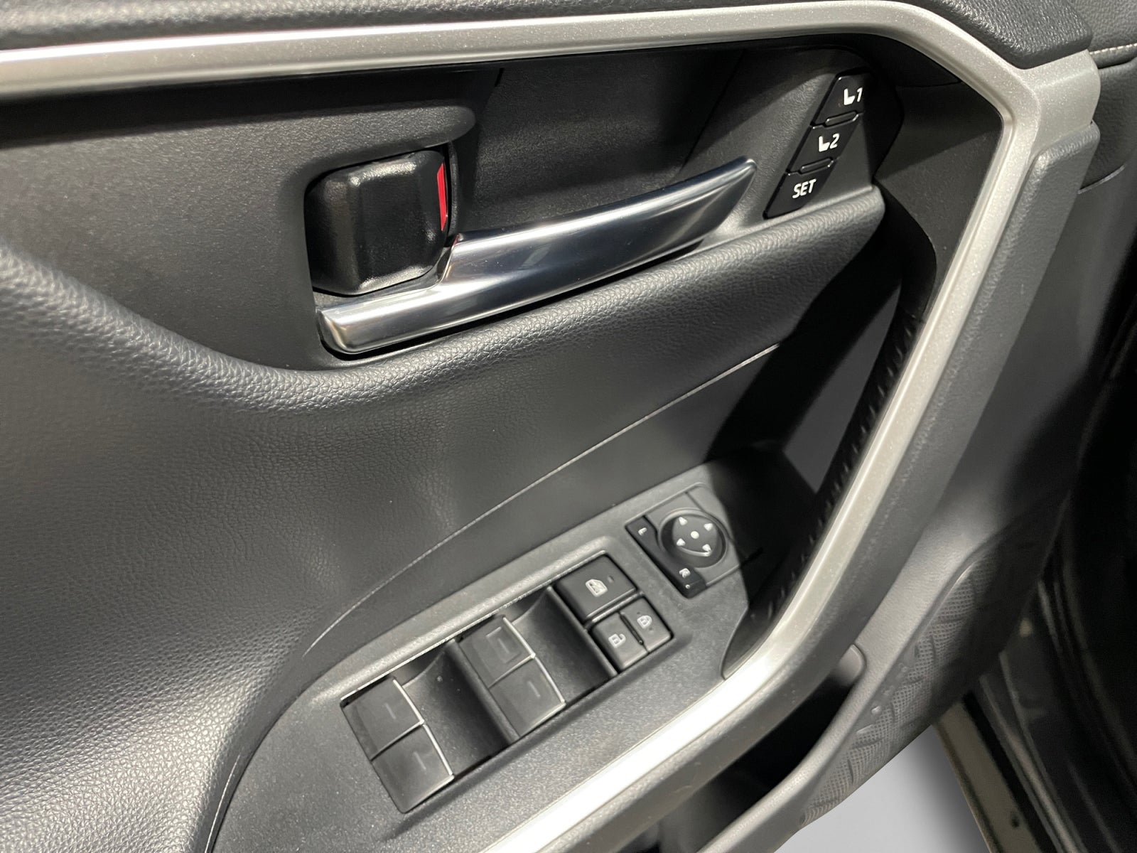 2022 Toyota RAV4 LIMITED HV