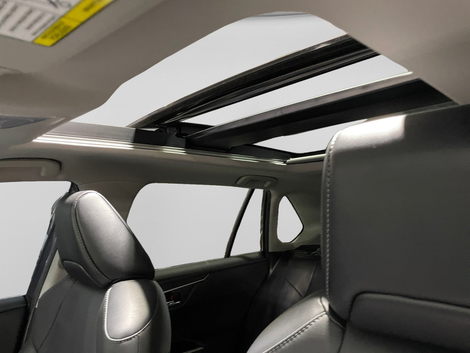 2022 Toyota RAV4 LIMITED HV