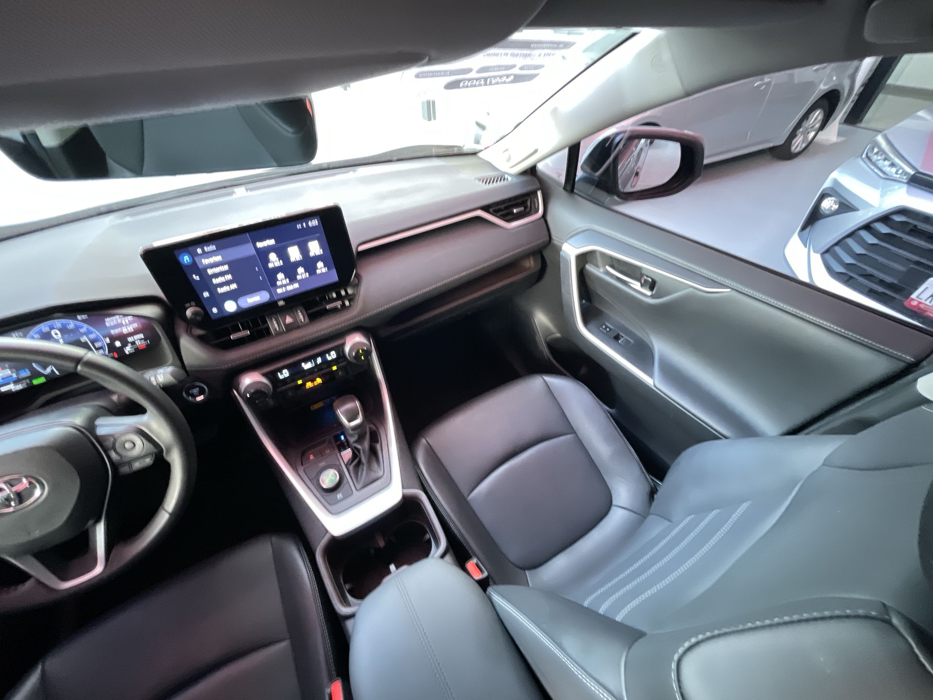 2023 Toyota RAV4 LIMITED HV