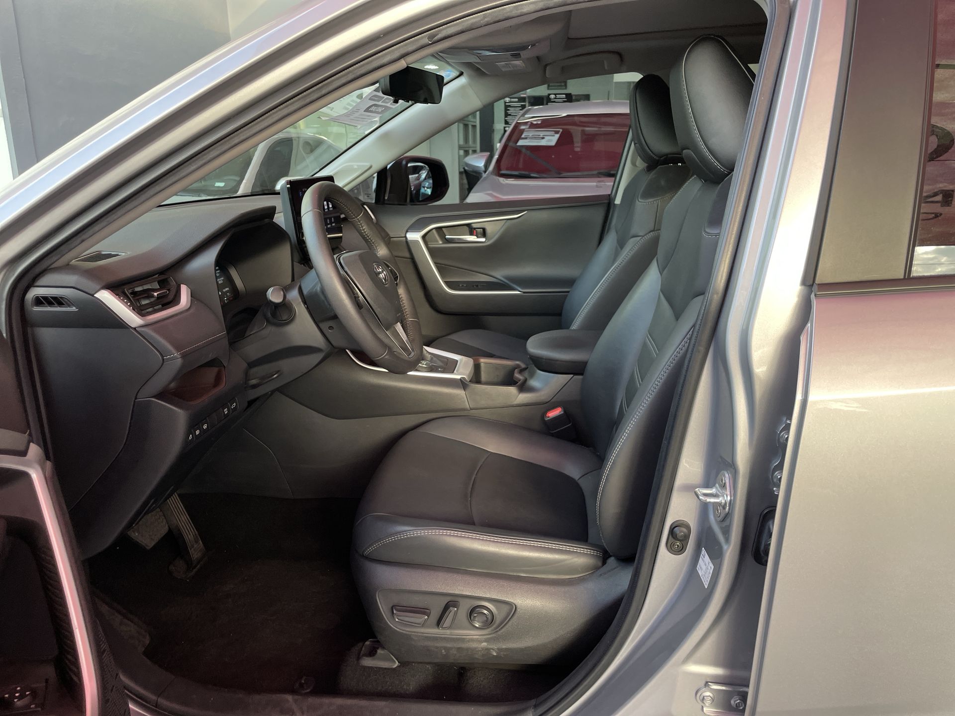 2023 Toyota RAV4 LIMITED HV