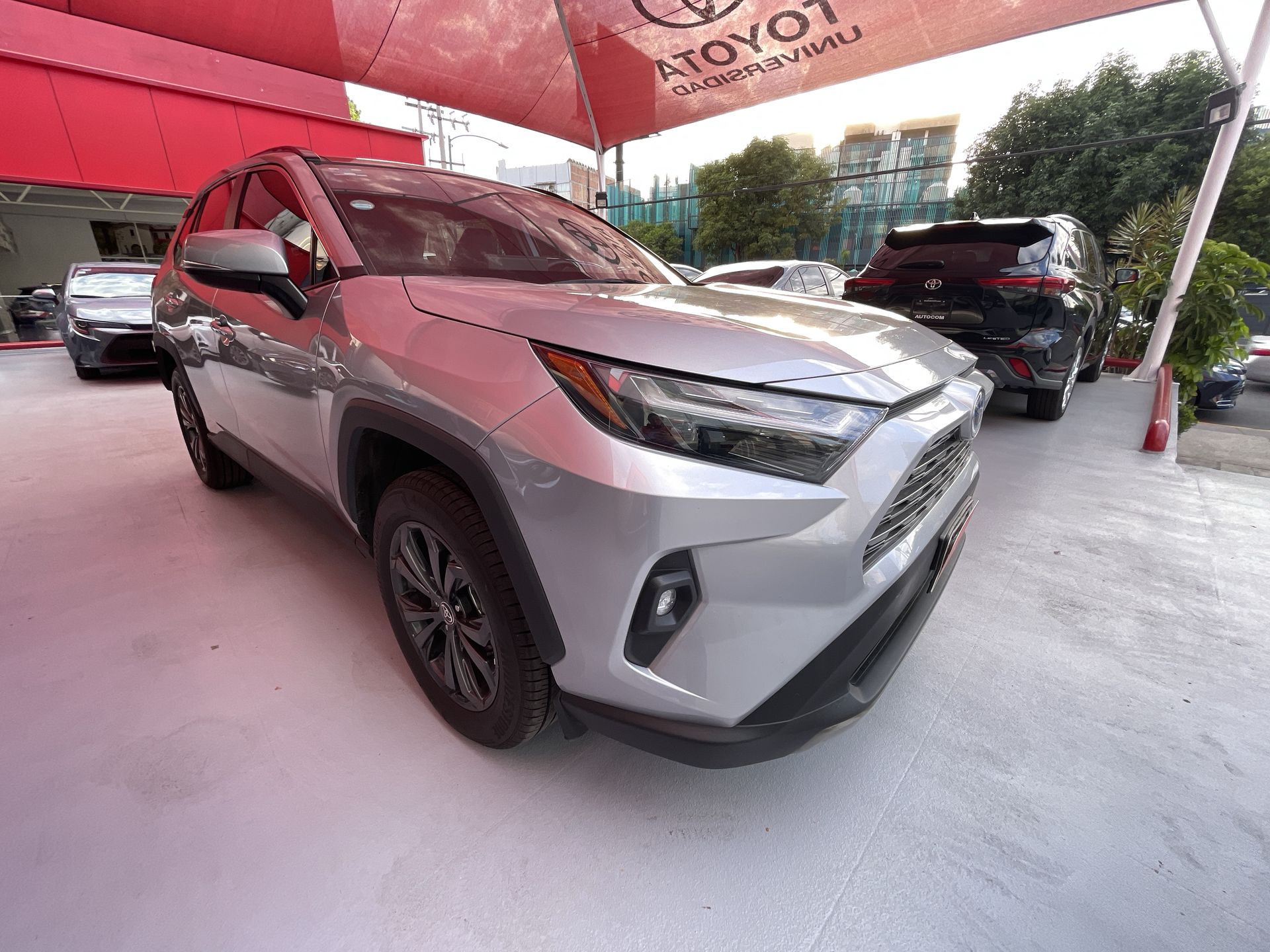 2023 Toyota RAV4 LIMITED HV