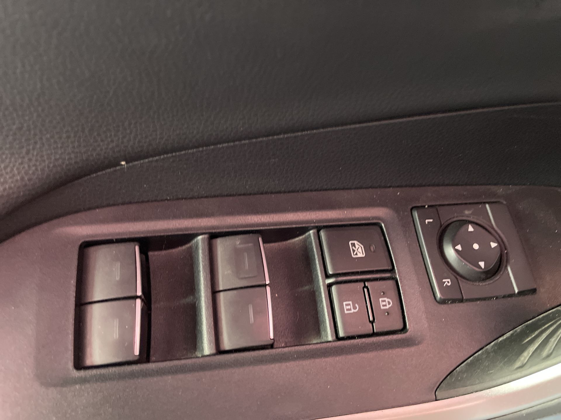 2023 Toyota RAV4 LIMITED HV