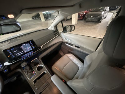 2021 Toyota SIENNA LIMITED