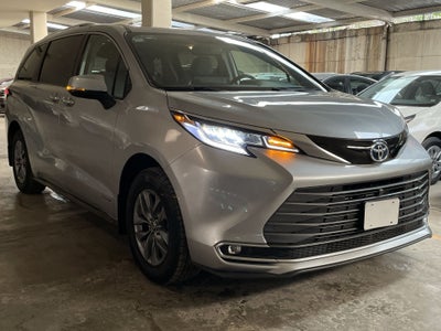 2021 Toyota SIENNA LIMITED