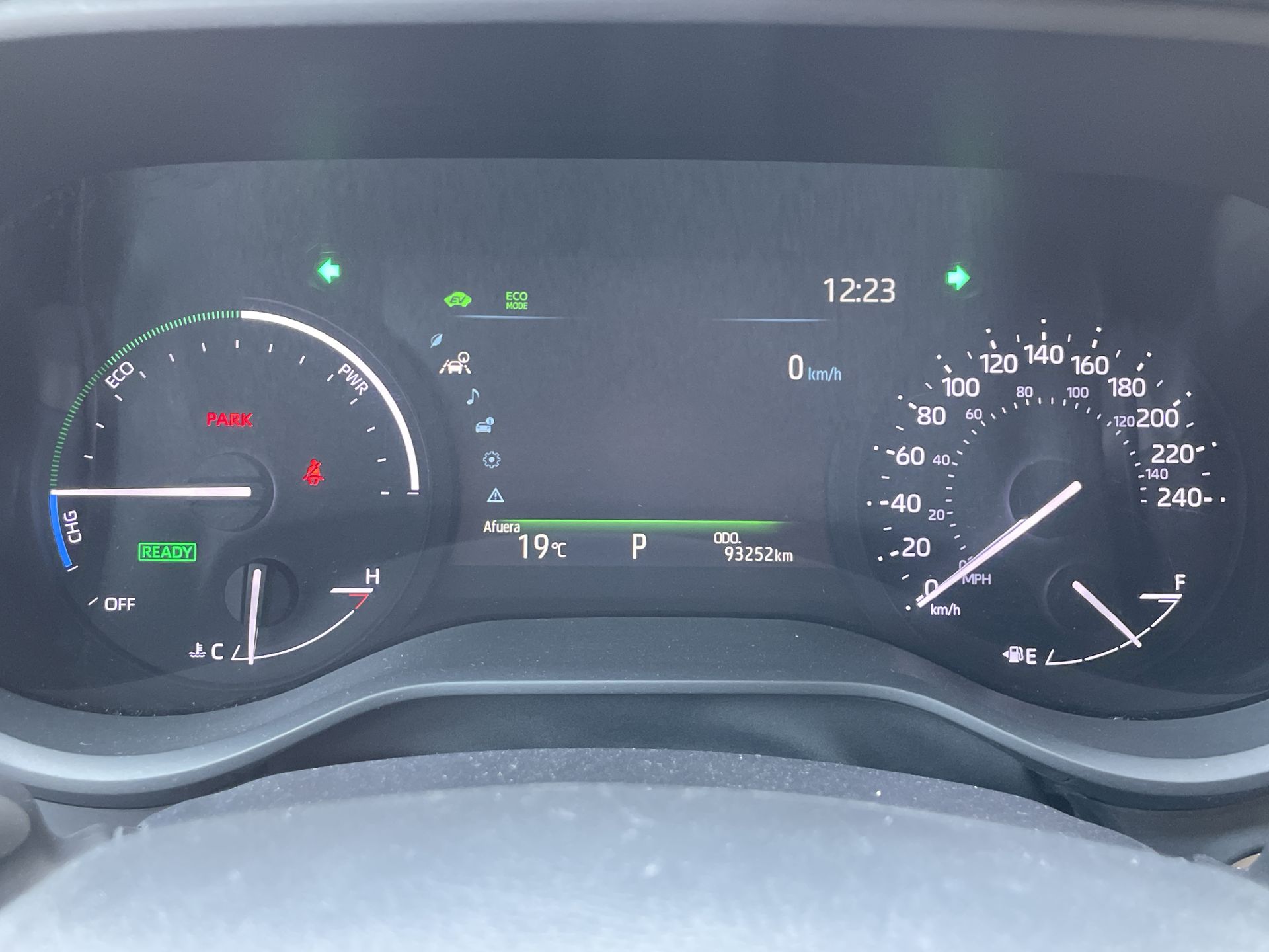 2022 Toyota SIENNA LE