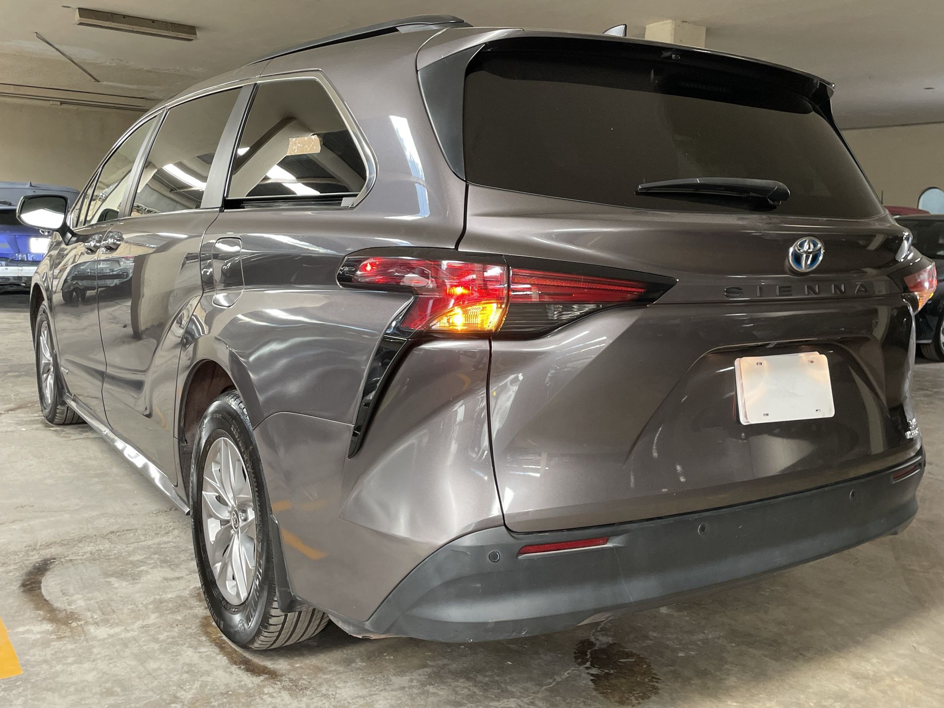 2021 Toyota SIENNA XLE PIEL