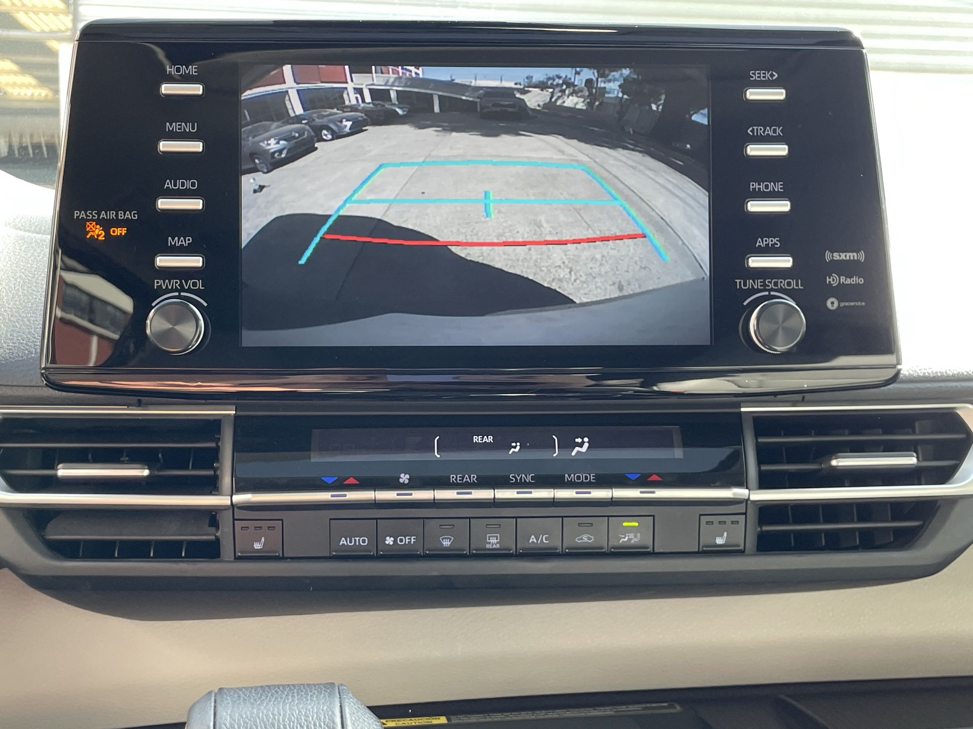 2022 Toyota SIENNA XLE PIEL