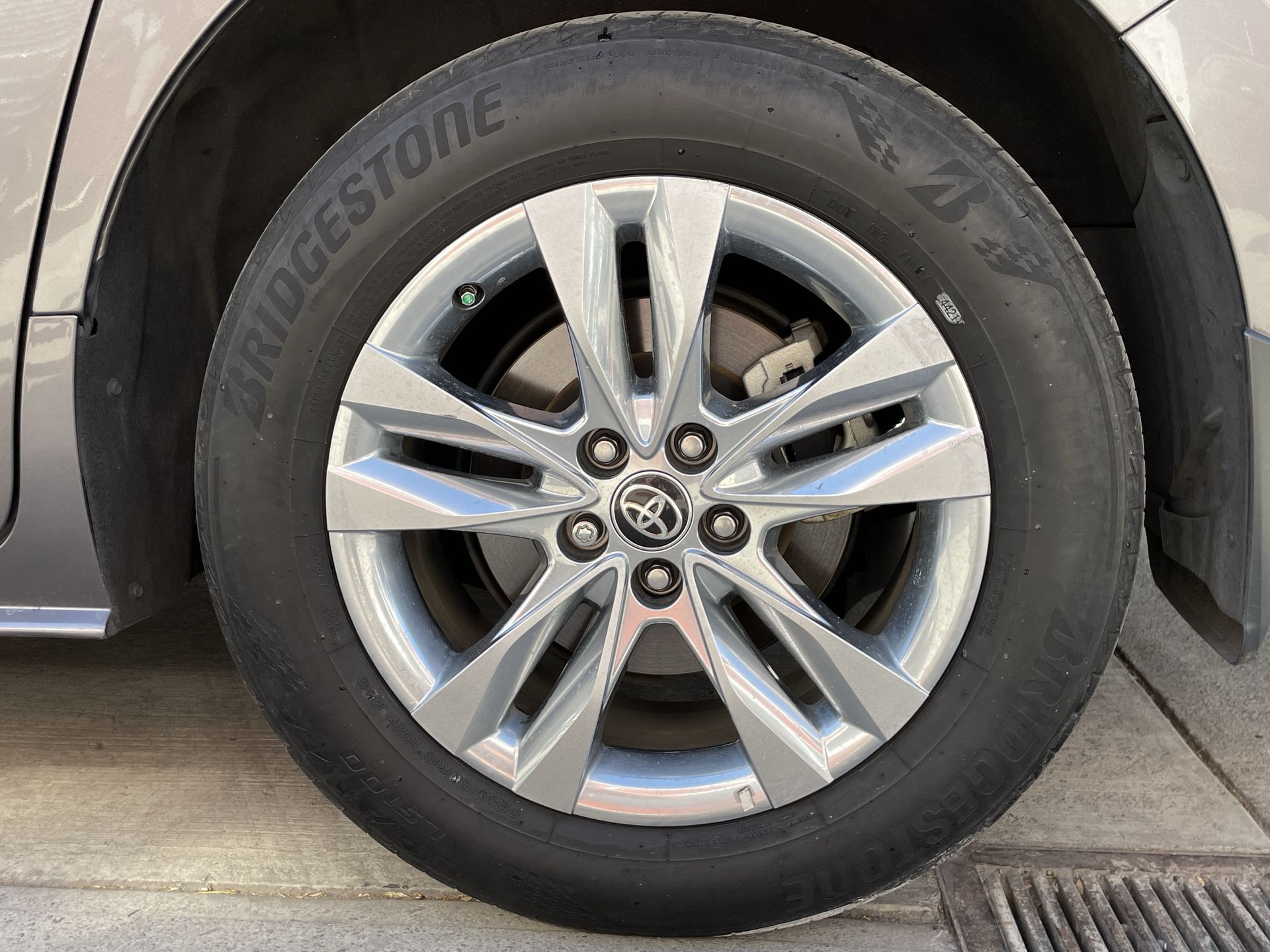 2022 Toyota SIENNA XLE PIEL