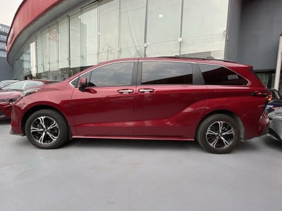 2023 Toyota SIENNA XLE PIEL