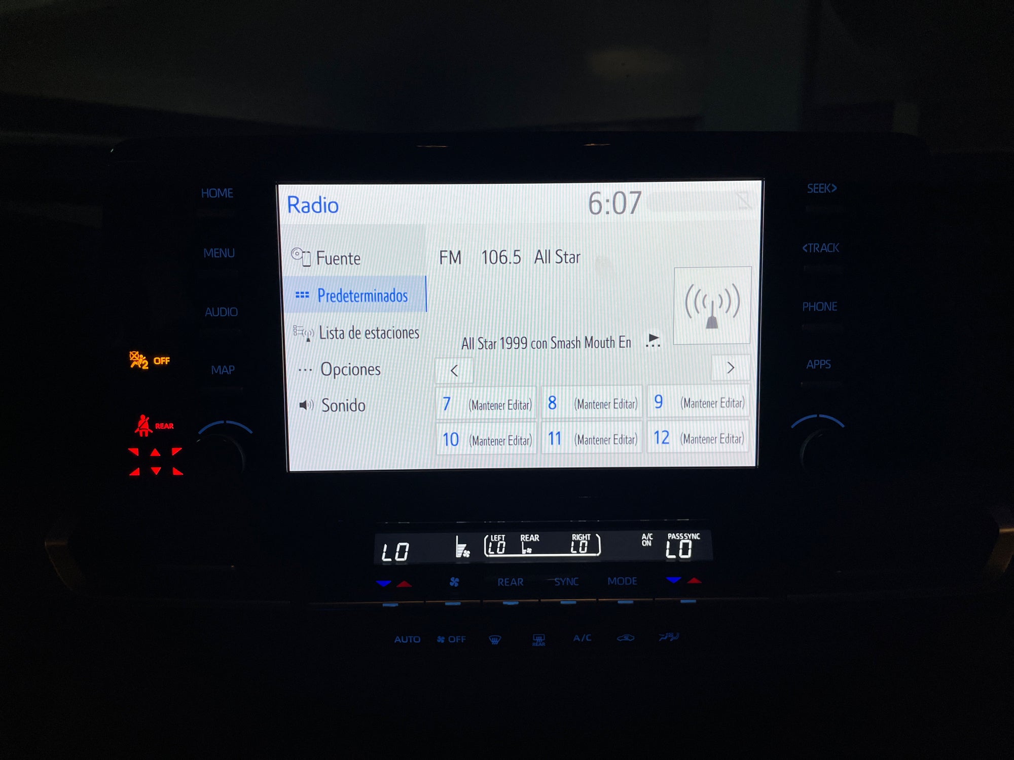 2024 Toyota SIENNA XLE