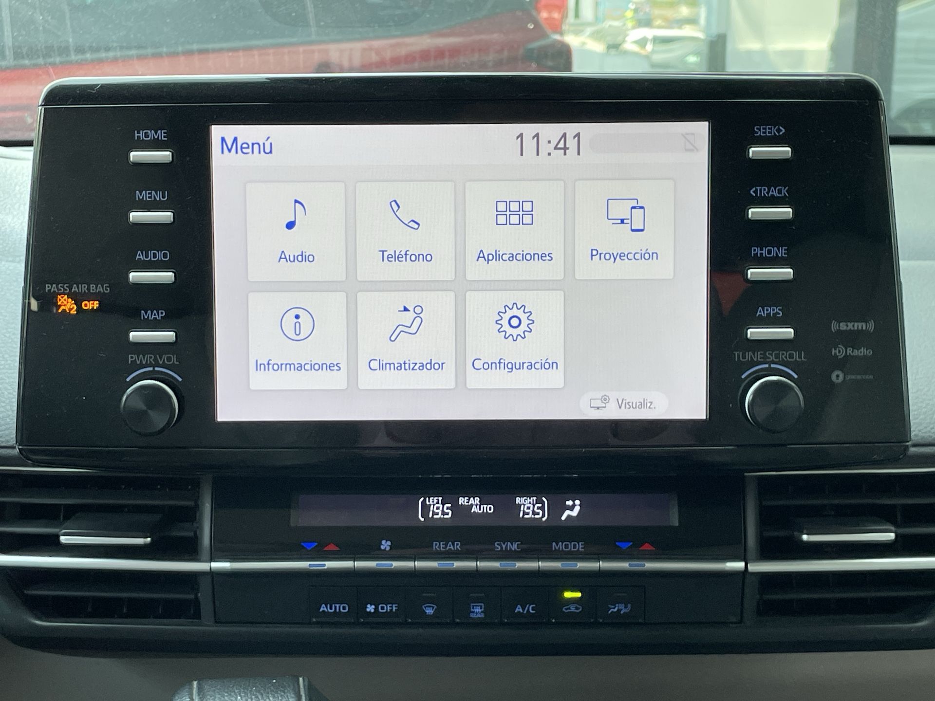 2022 Toyota SIENNA XLE