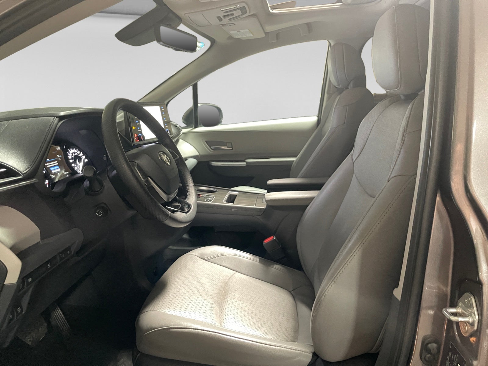 2023 Toyota SIENNA LIMITED