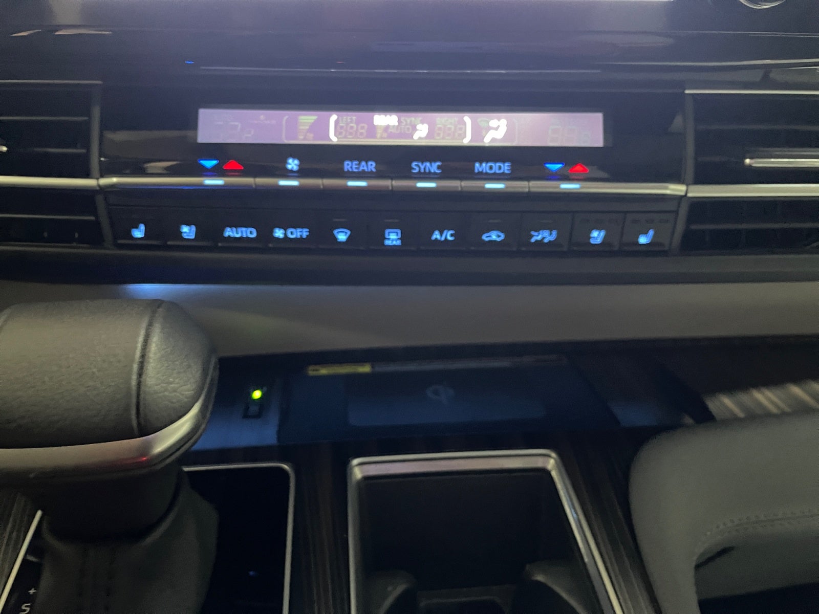 2023 Toyota SIENNA LIMITED