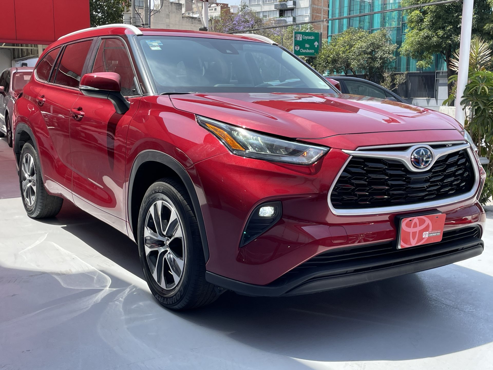 2023 Toyota HIGHLANDER XLE