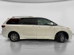 2019 Toyota SIENNA XLE