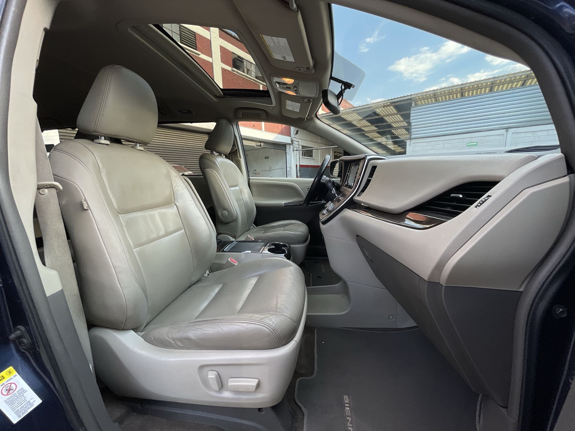 2019 Toyota SIENNA XLE PIEL