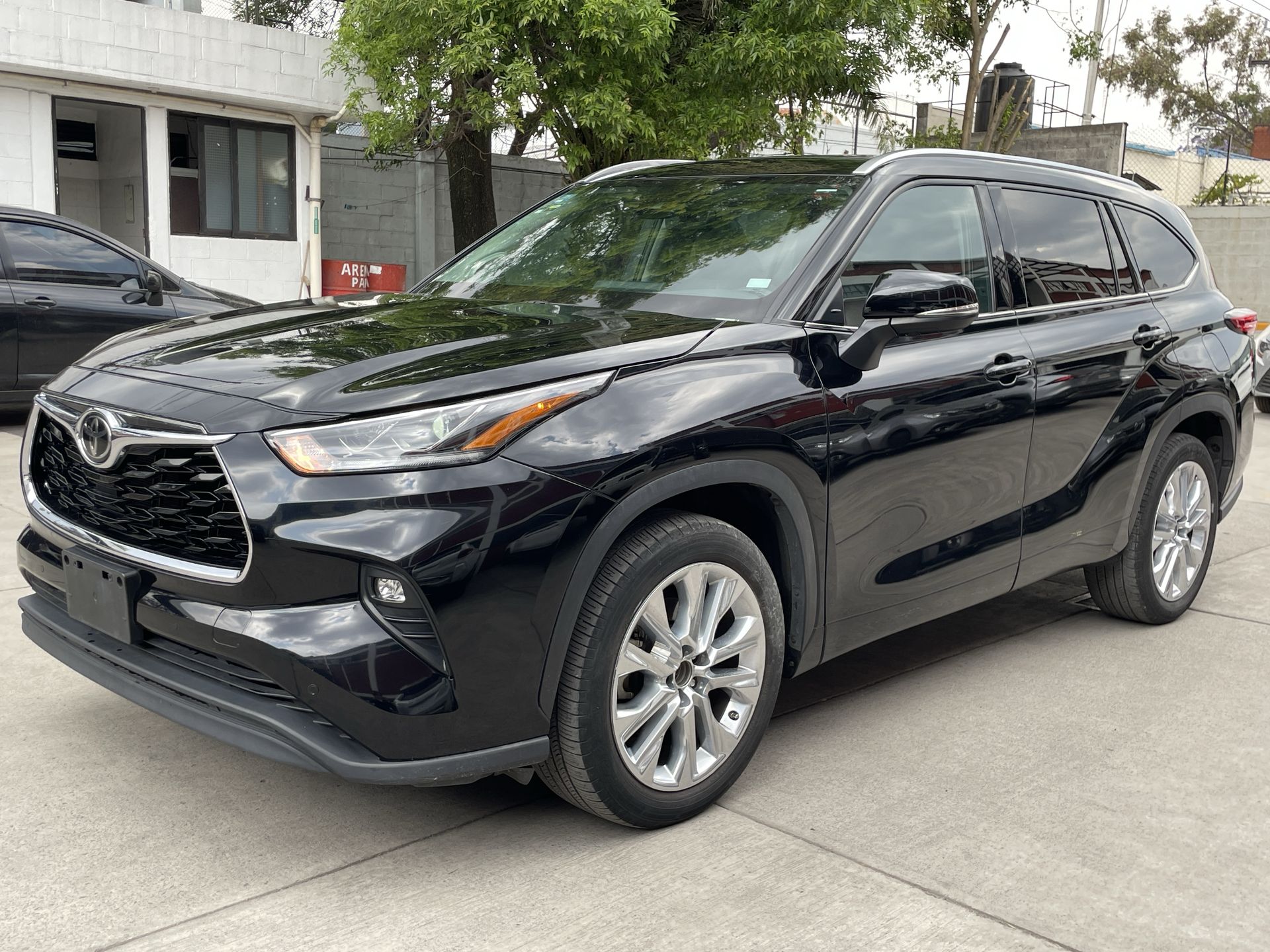 2022 Toyota HIGHLANDER LIMITED PR