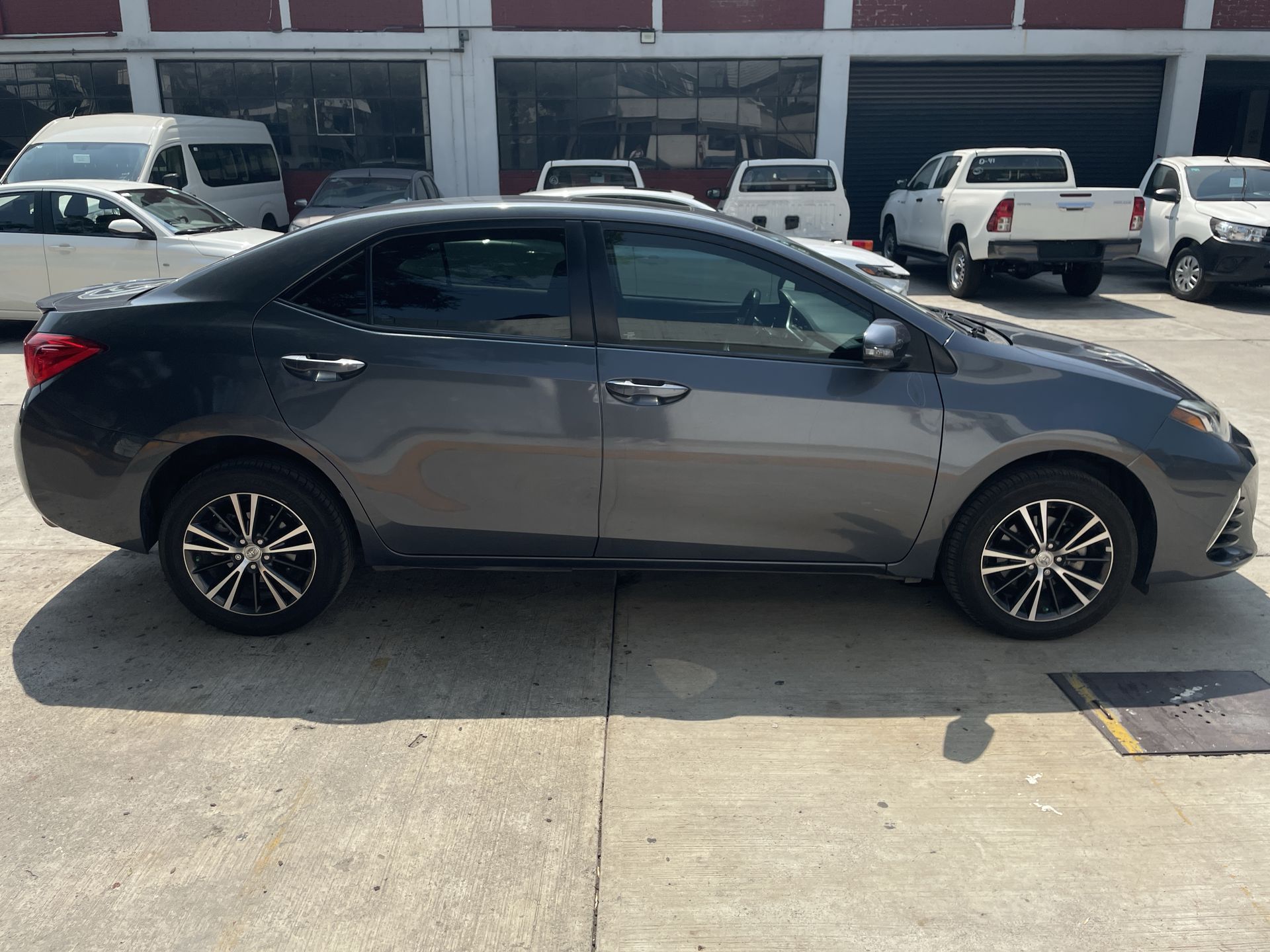 2017 Toyota COROLLA SE PLUS CVT
