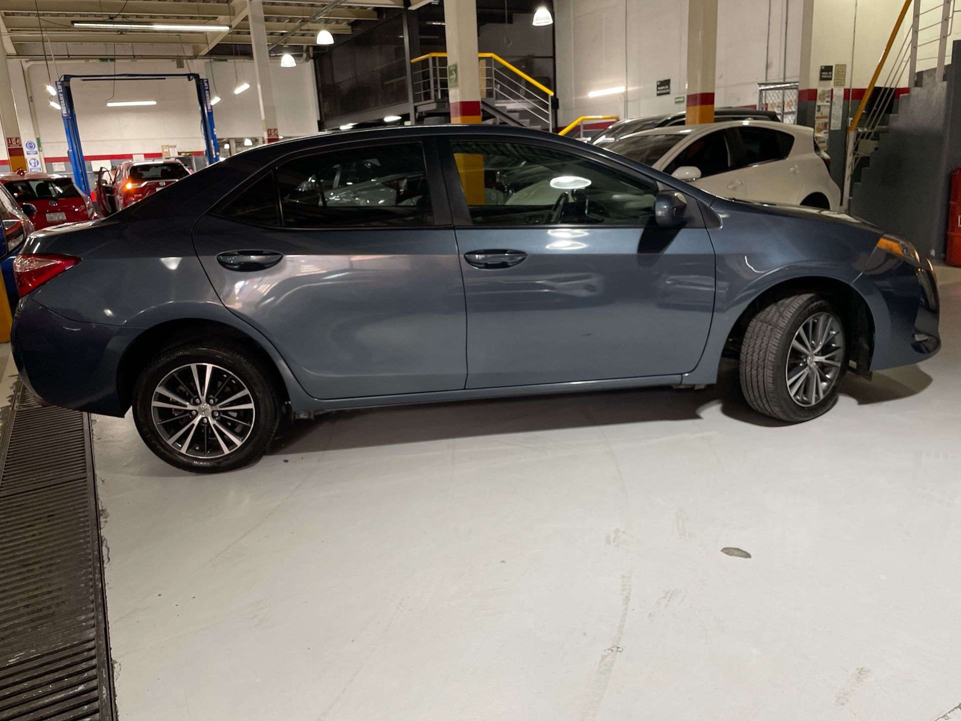 2019 Toyota COROLLA LE