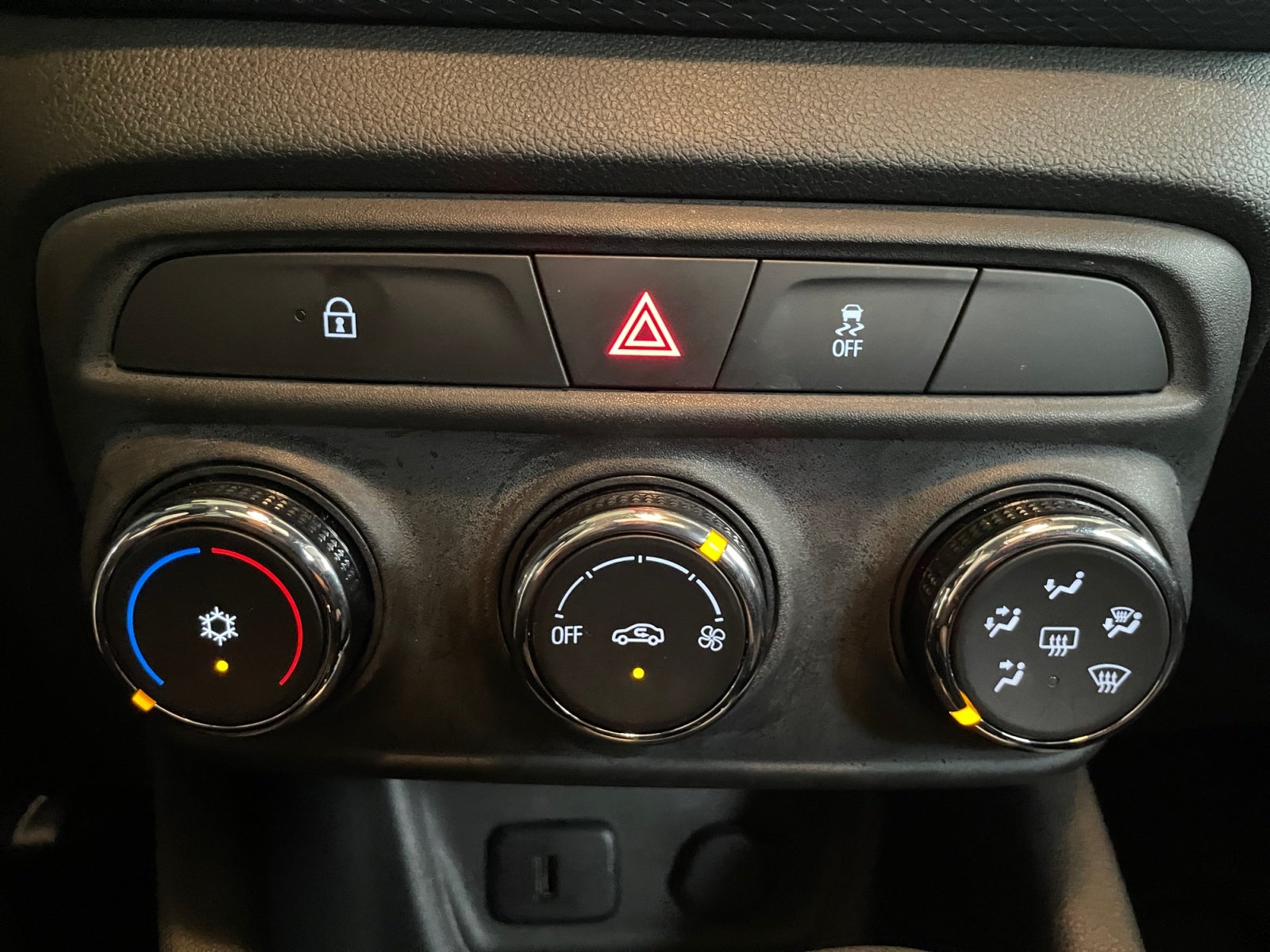 2023 Chevrolet TRACKER PREMIER M