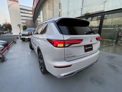 2024 Mitsubishi OUTLANDER DIAMOND