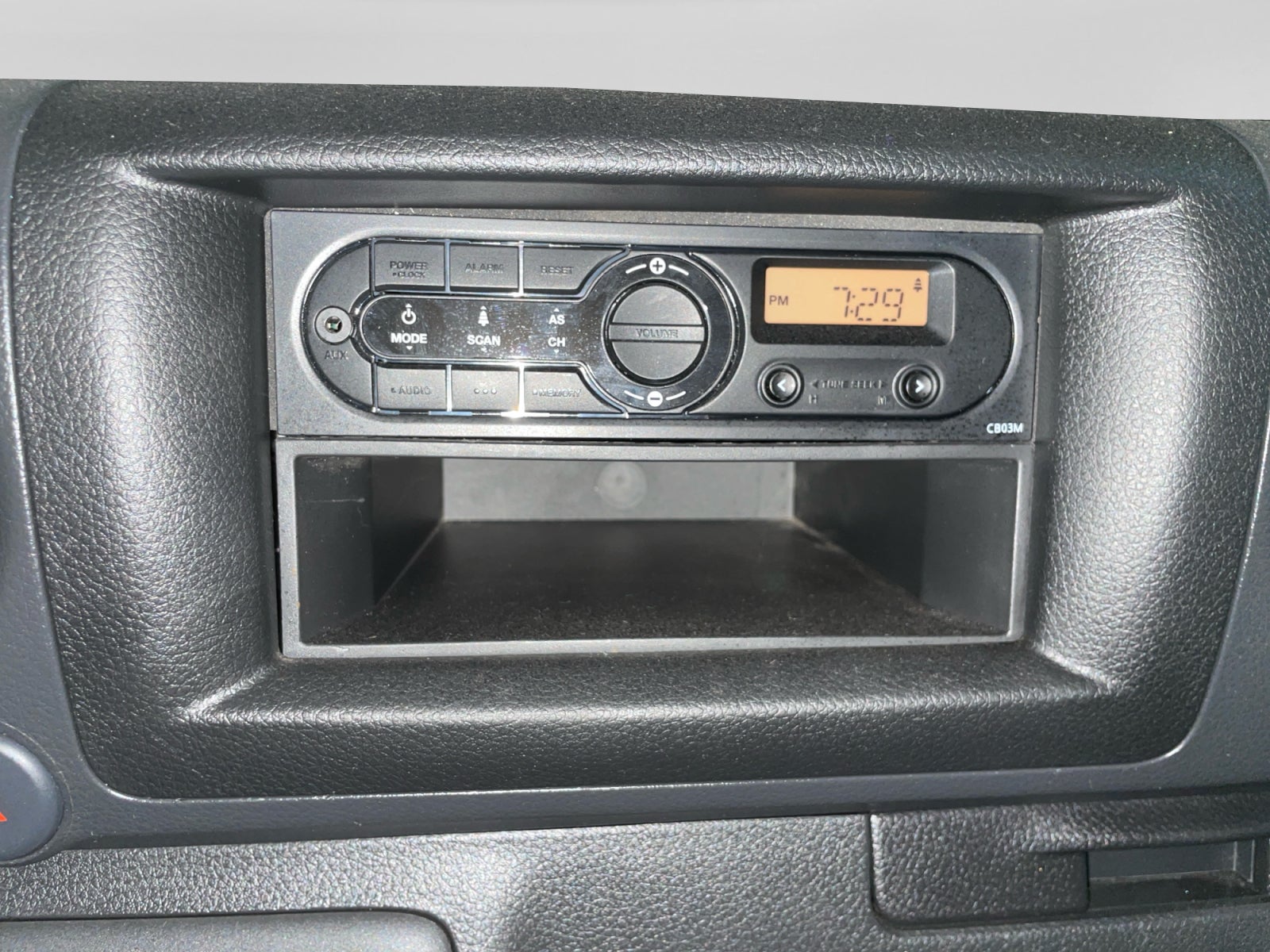 2025 Nissan URVAN PANEL VENTANAS AMPLIA 25