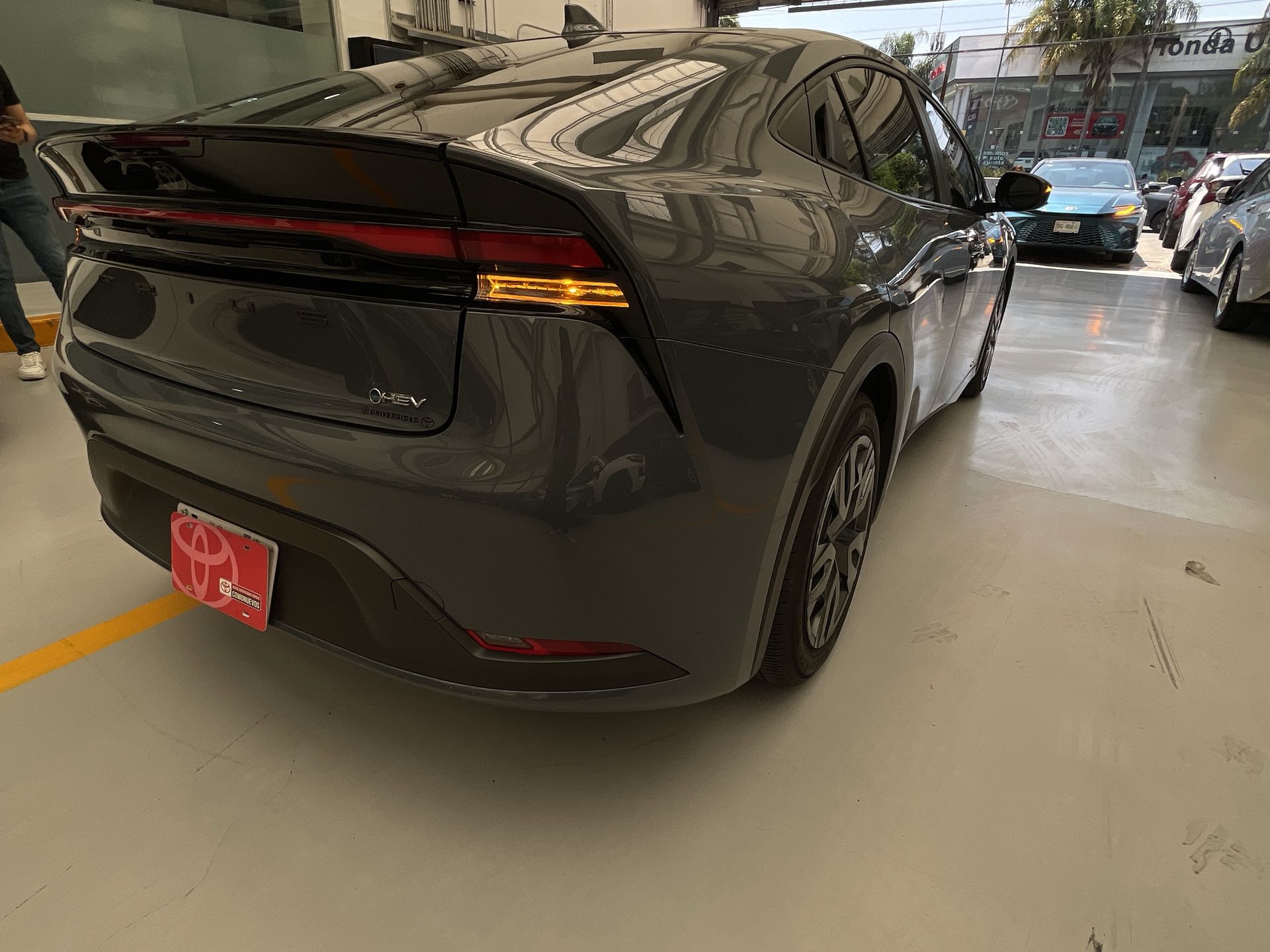 2023 Toyota PRIUS BASE BASE