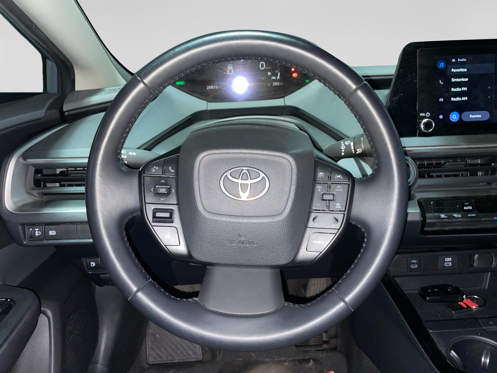 2024 Toyota PRIUS BASE BASE