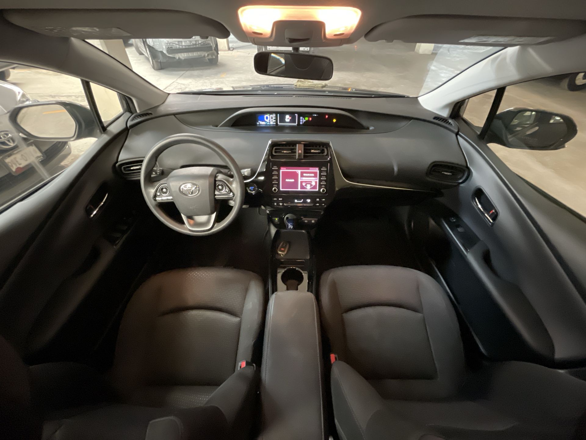 2022 Toyota PRIUS BASE