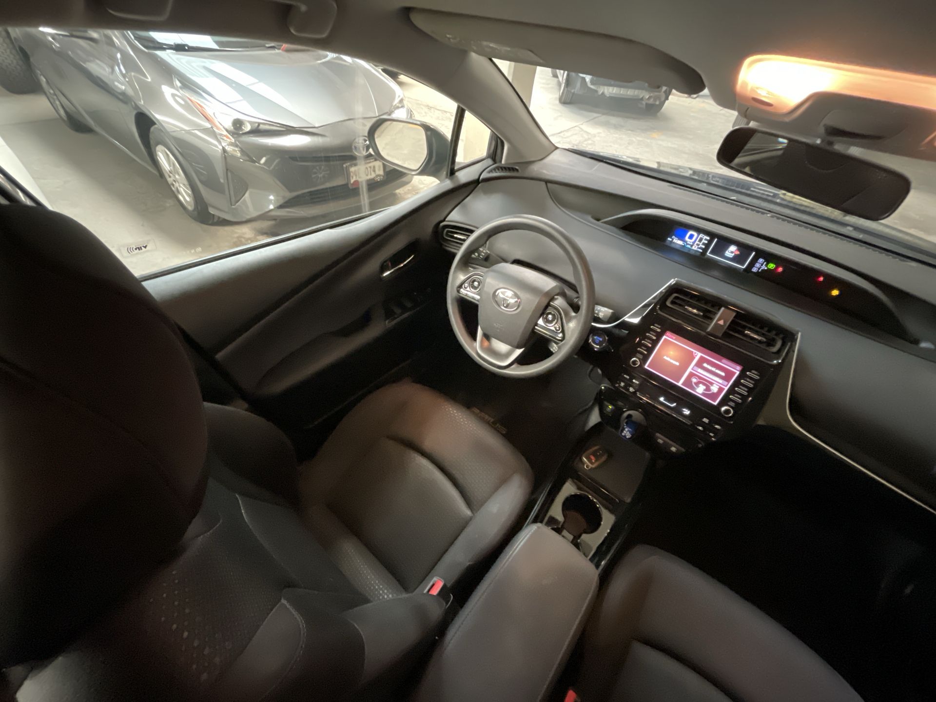 2022 Toyota PRIUS BASE