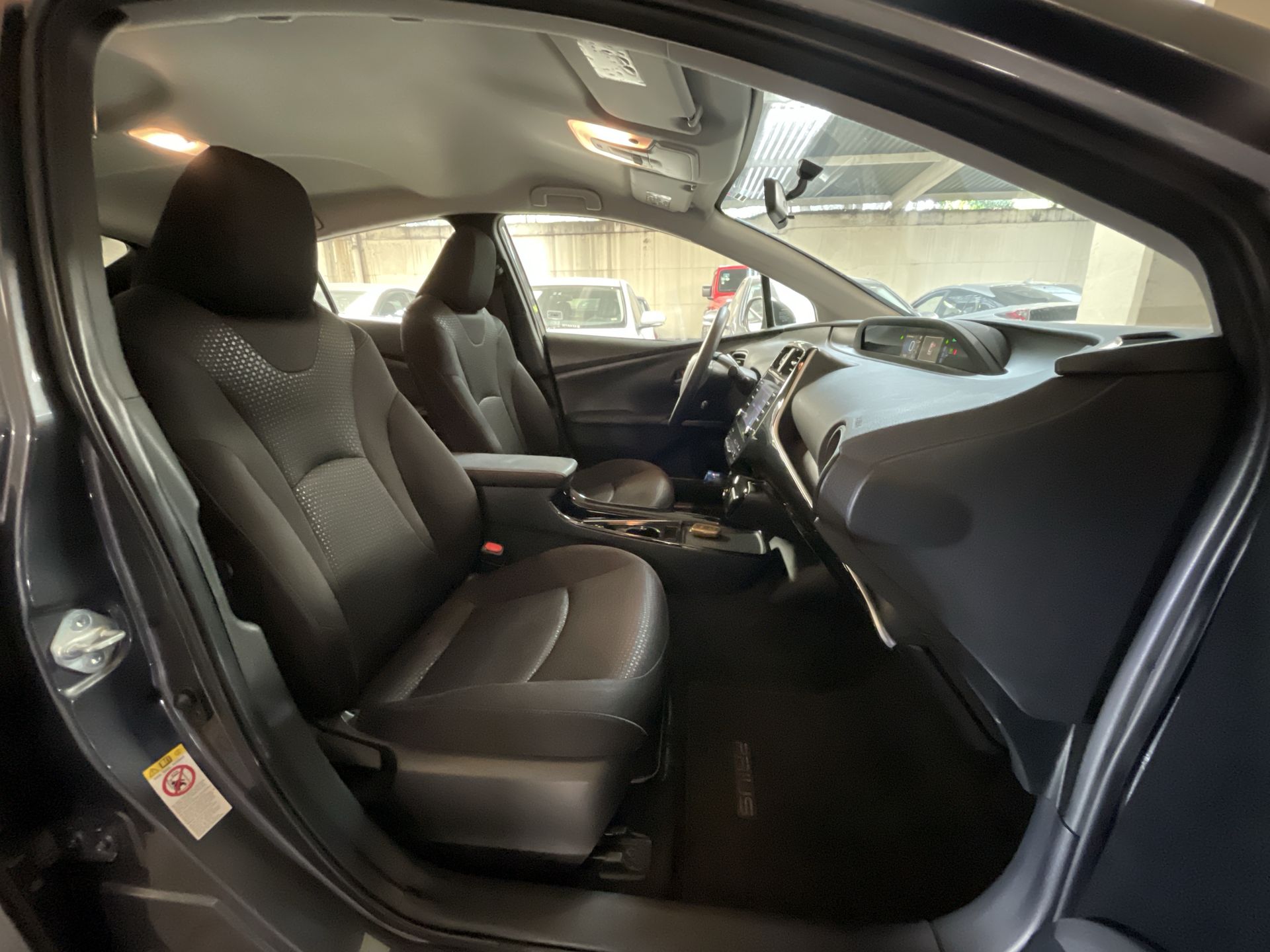 2022 Toyota PRIUS BASE