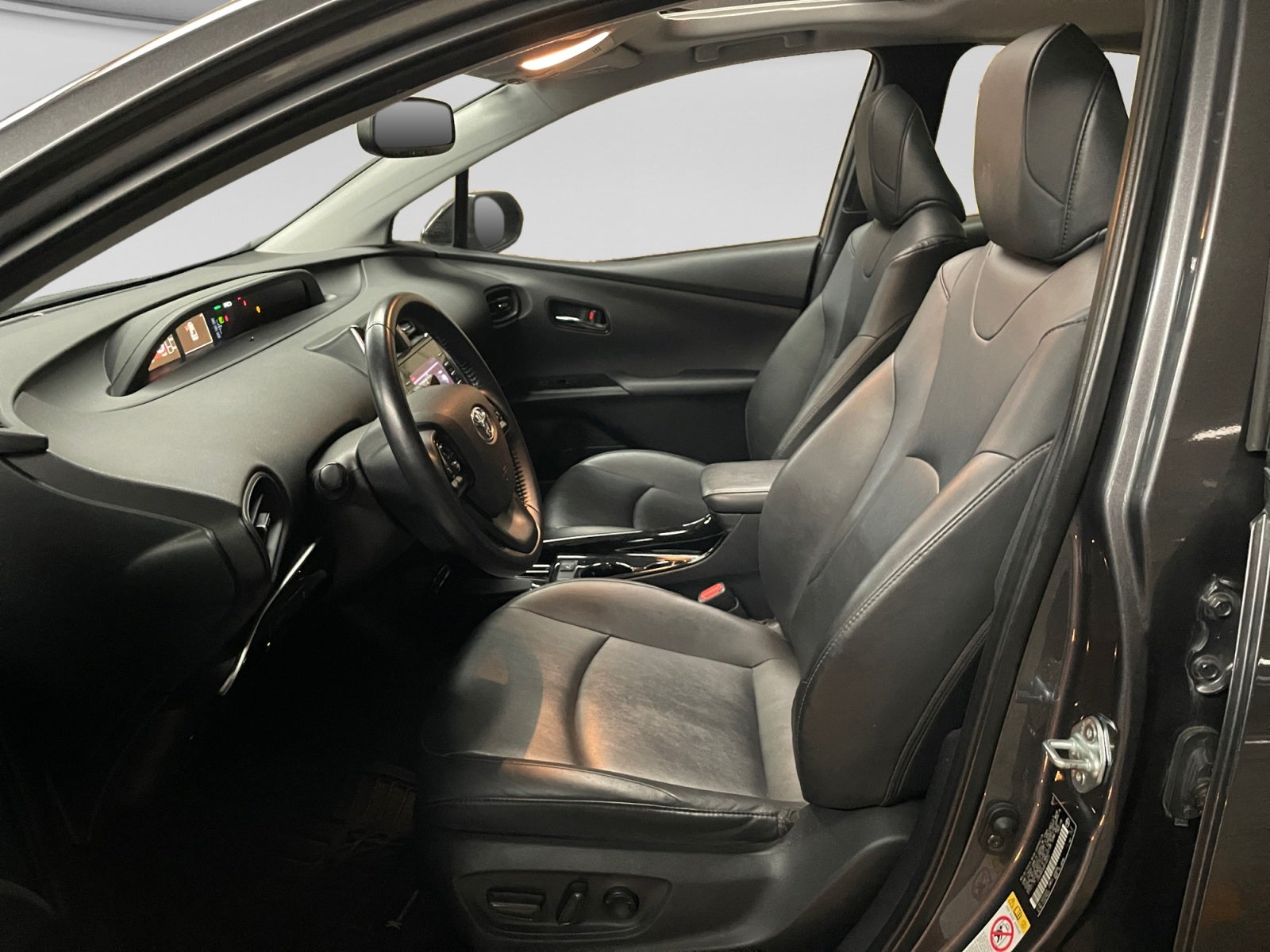 2021 Toyota PRIUS BASE PREMIUM