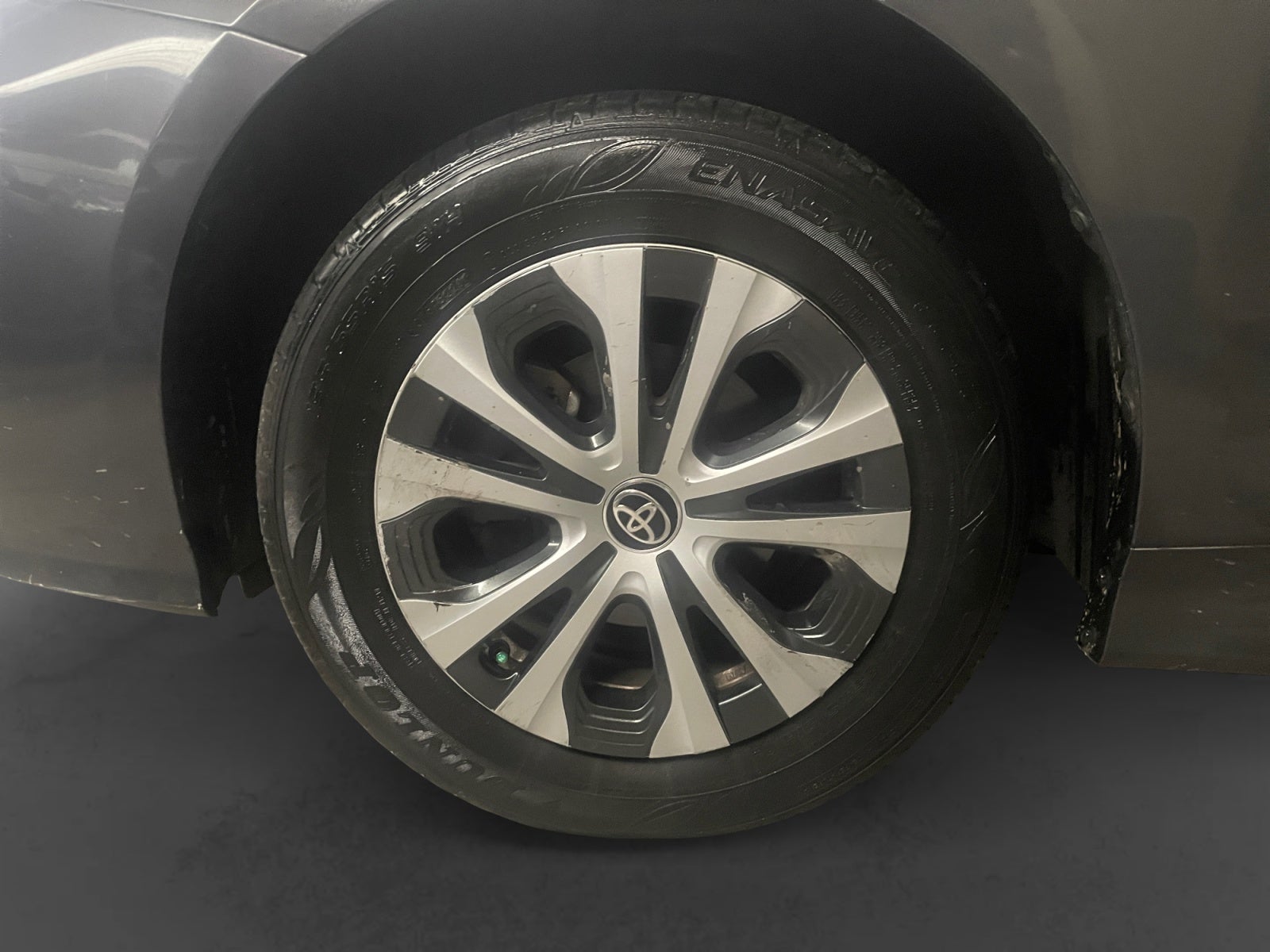 2021 Toyota PRIUS BASE PREMIUM