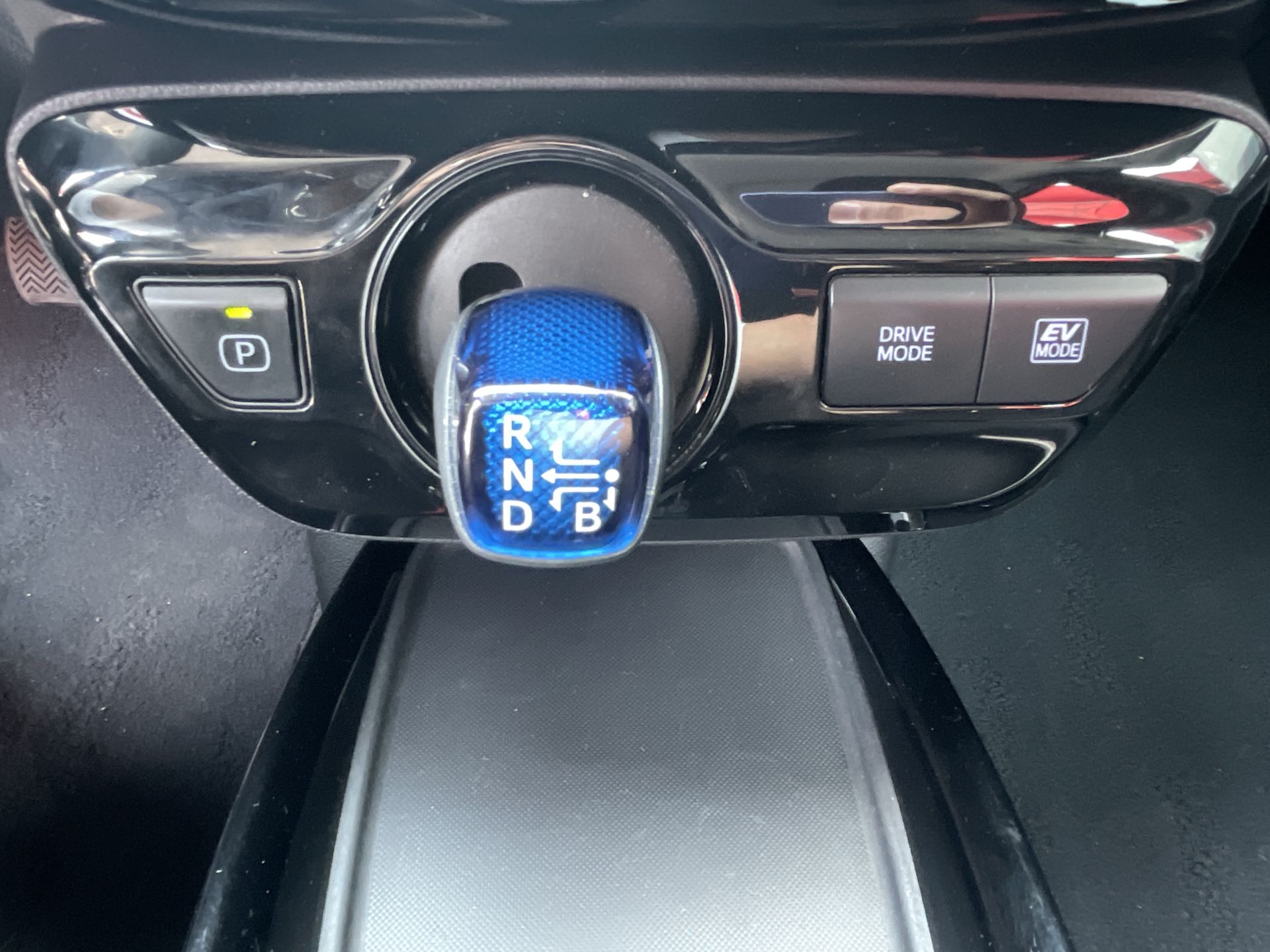 2022 Toyota PRIUS BASE BASE