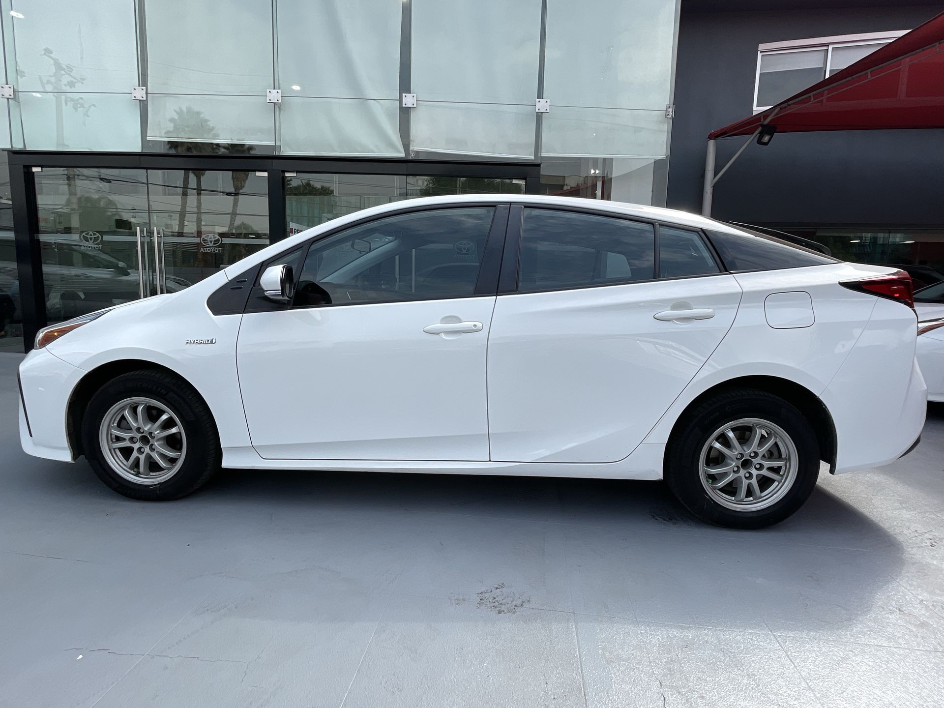 2020 Toyota PRIUS BASE BASE