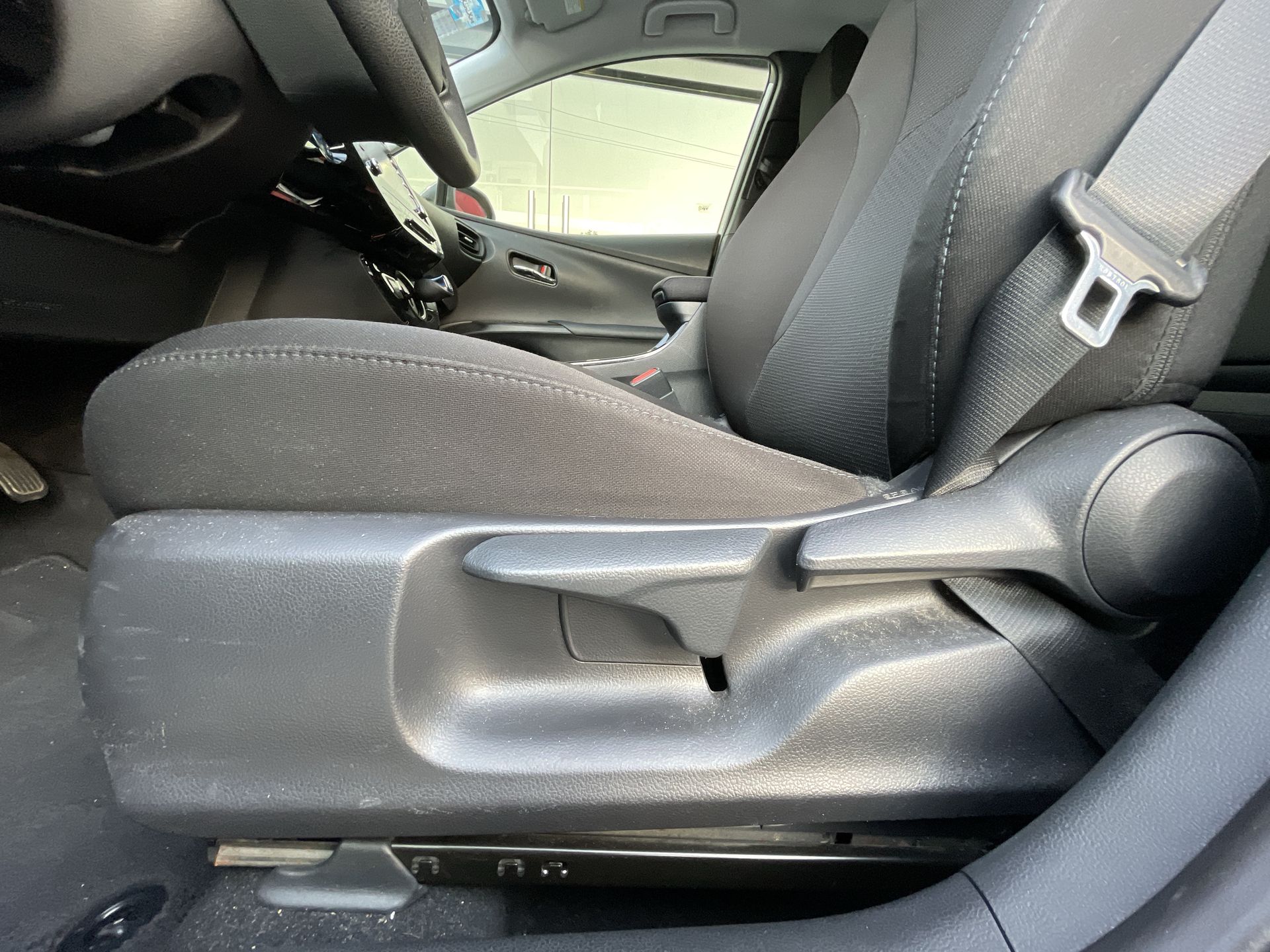 2020 Toyota PRIUS BASE BASE