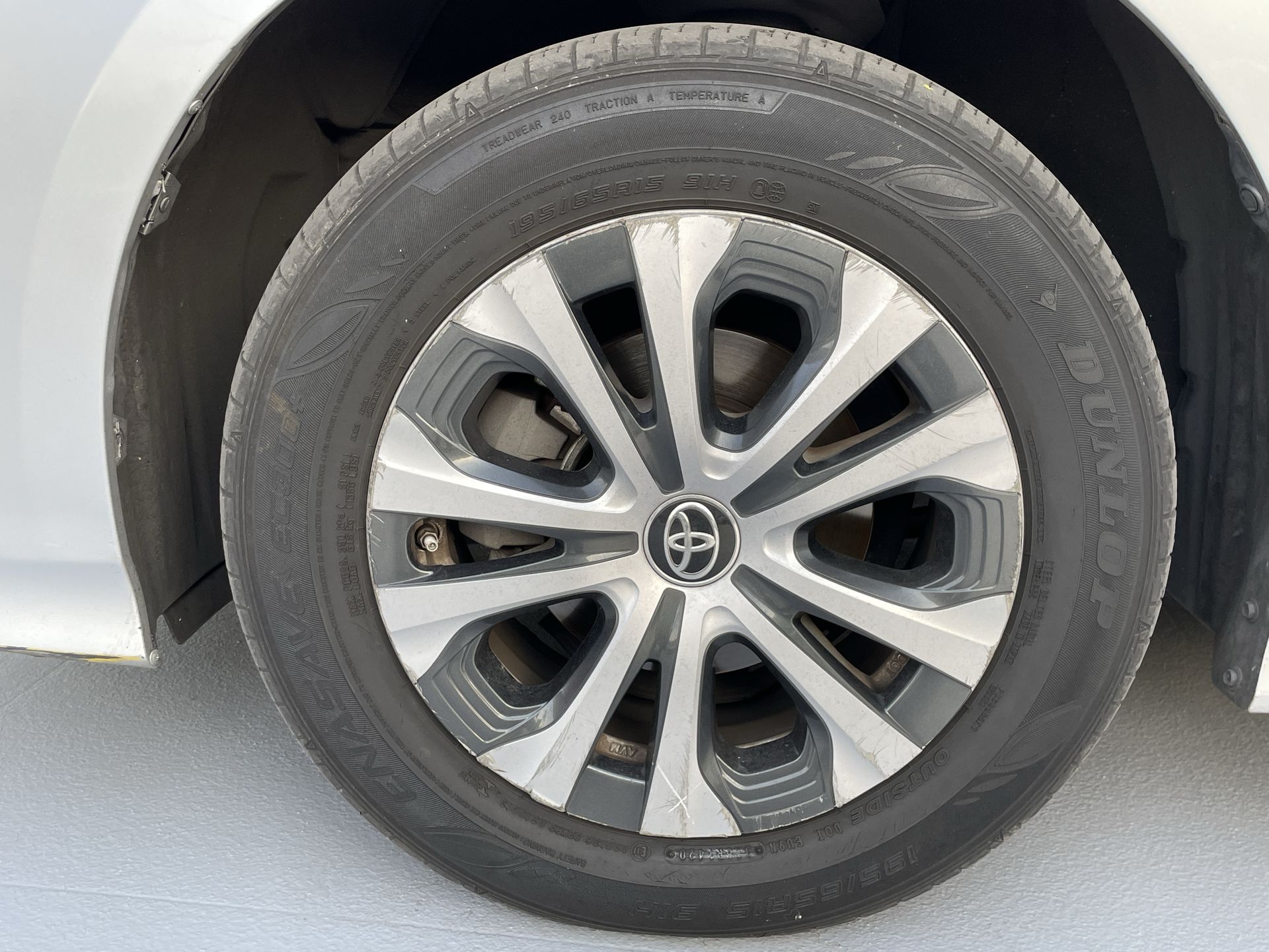 2020 Toyota PRIUS BASE BASE