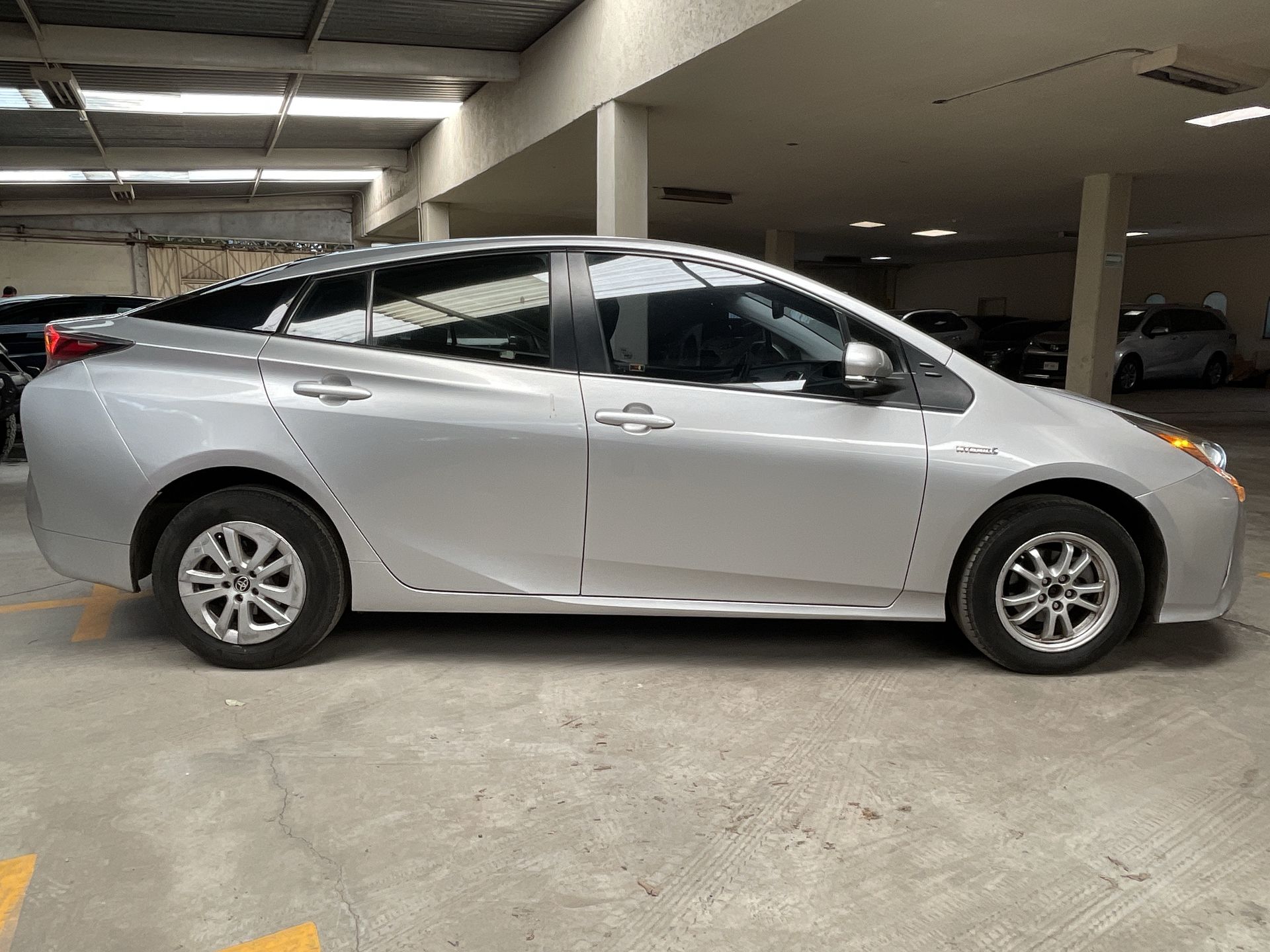 2017 Toyota PRIUS BASE PREMIUM CVT